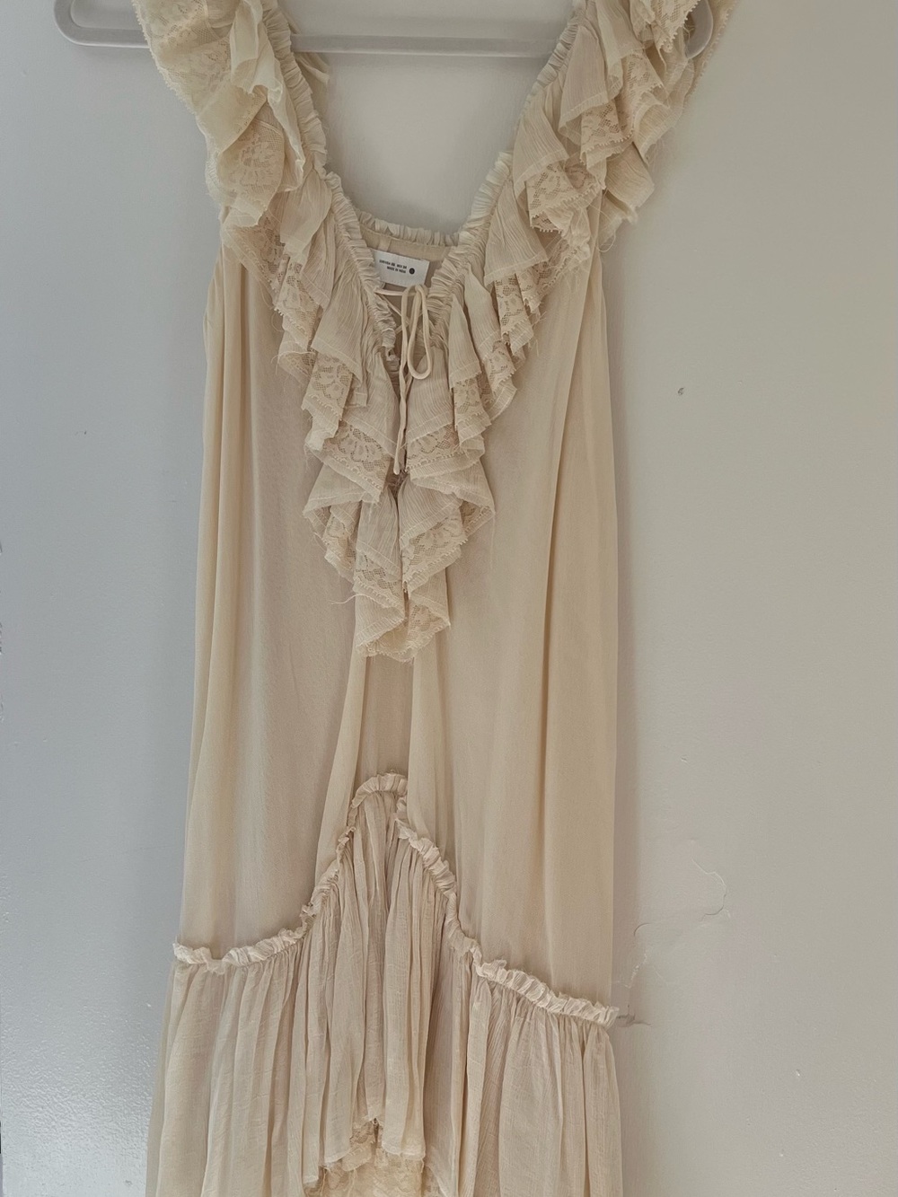 Zara Cream Ruffled Lace-Trim V-Neck Dress - Picture 3 of 3